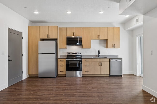 2BR, 1BA - 771SF - Dining Room/Kitchen