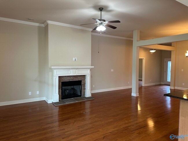 Photo - 483 E Mossyleaf Dr SW