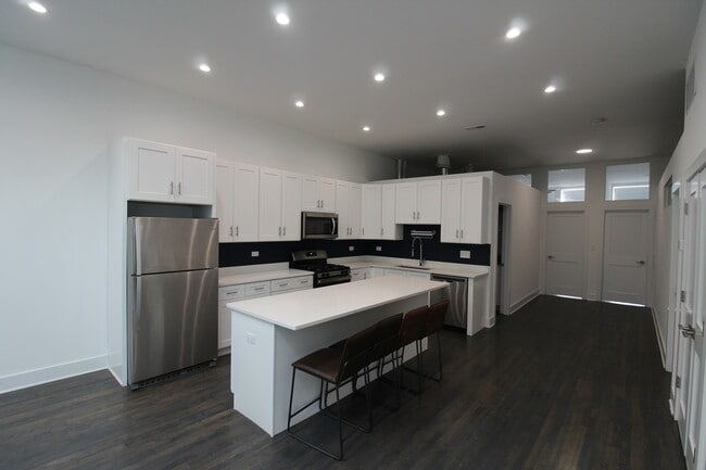 Photo - 1474 N Milwaukee Ave Unit 3F