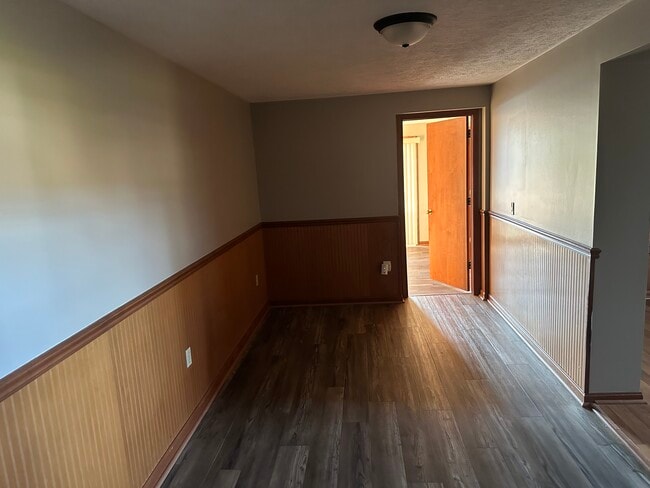 Photo - 1898 Ashland Rd Unit 2
