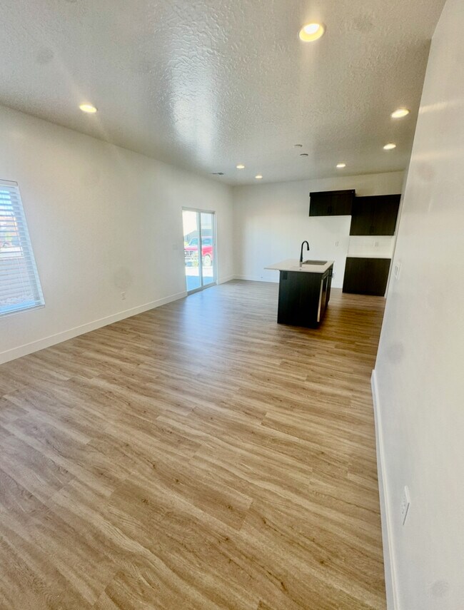 Photo - 5719 S Weehawken Ln