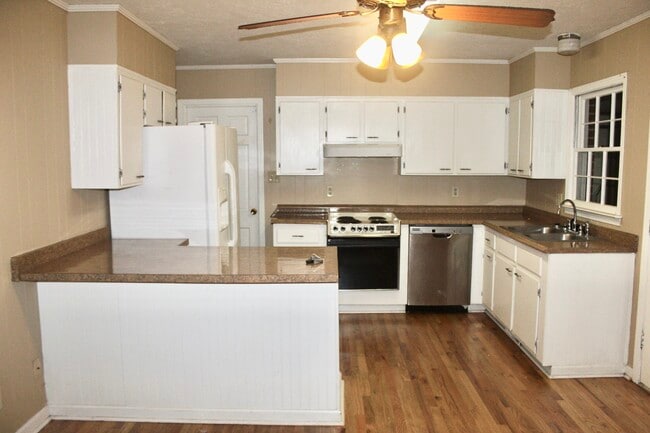 Photo - 2616 Whispering Pines Rd