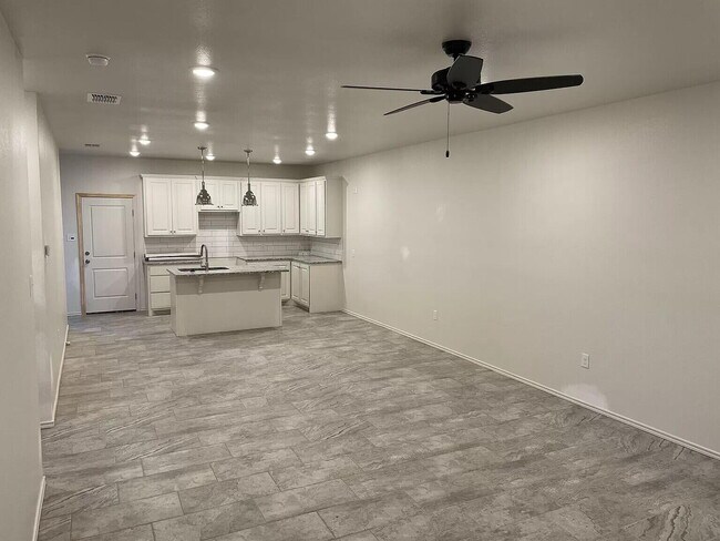 Photo - 5704 Lehigh St