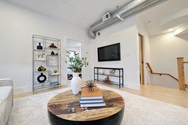 Photo - 51 Market St Unit 2