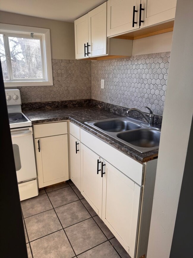 Photo - 2102-2104 Messanie St. Unit 2104