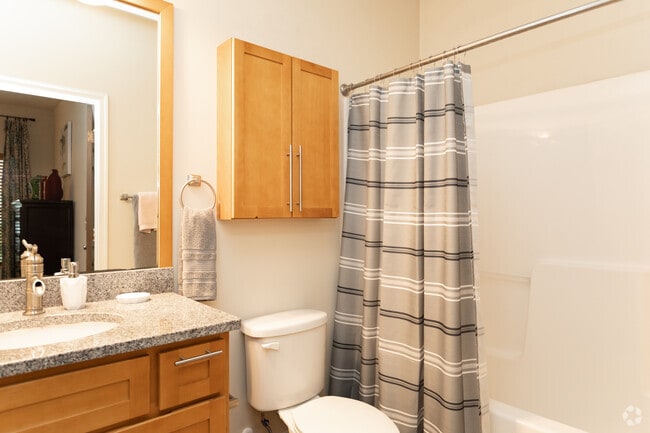 2BR, 2BA - 1080SF