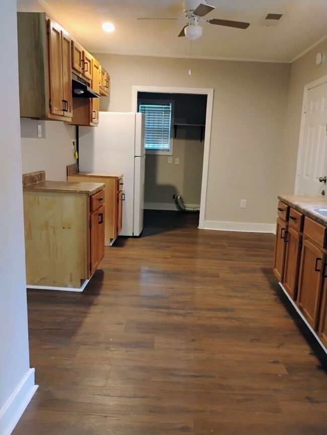 Photo - 1347 E Trigg Ave