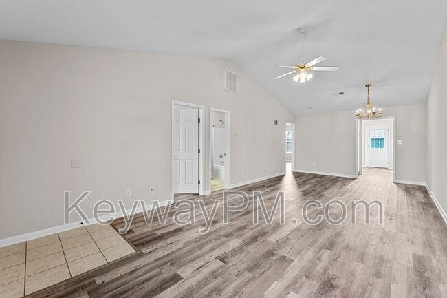 Photo - 669 Brook Trail