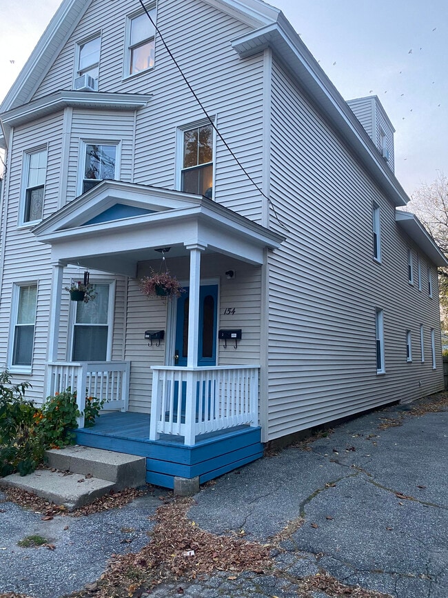 Photo - 154 College St Unit #4