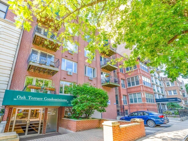 Photo - 435 W Oakdale Ave Unidad 2B Rental