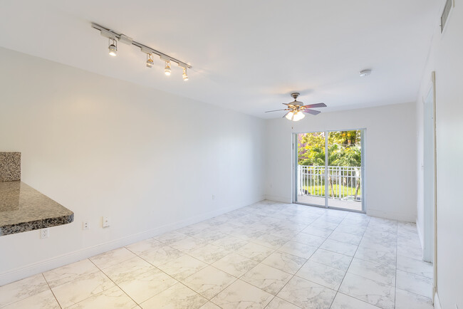 Photo - 1060 NW 7th St Condominio Unidad 101