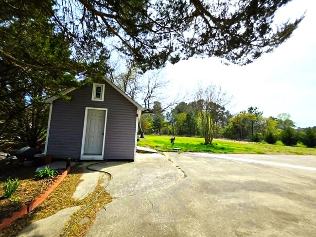 Photo - 25711 Delmar Rd