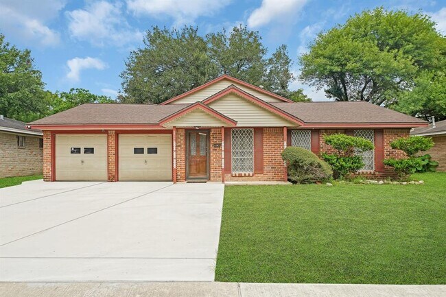 Photo - 6314 Sheringham St House