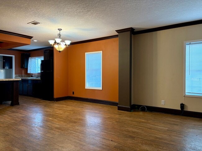 Photo - 3 bed/ 2 bath Beauty on 1 acre!