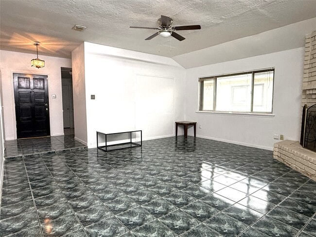 Photo - 10807 Emery Dr