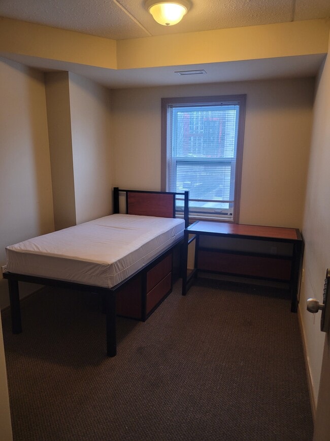 Photo - 251-251 Lester St Unité 4