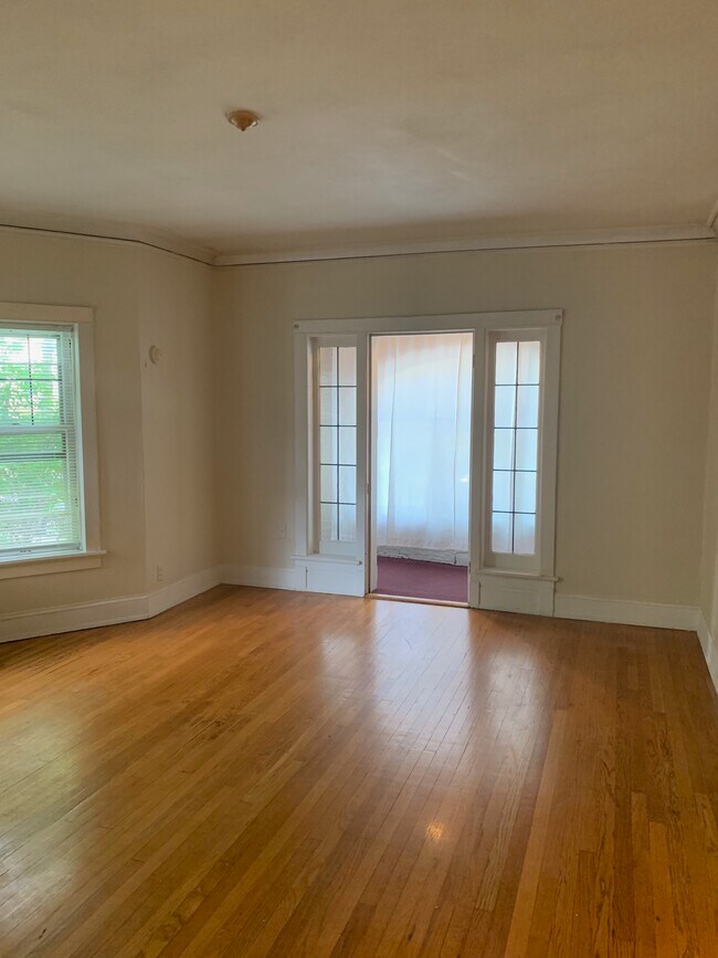 1233 Marshall / 1222-36 Cass