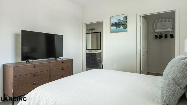 Photo - 9650 52nd Ave E Unidad 1-309