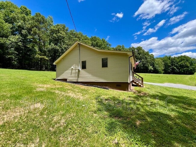 Photo - 1719 Reed Rd