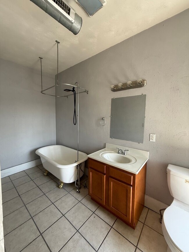 Photo - 1608 Lowrie St Unit #3