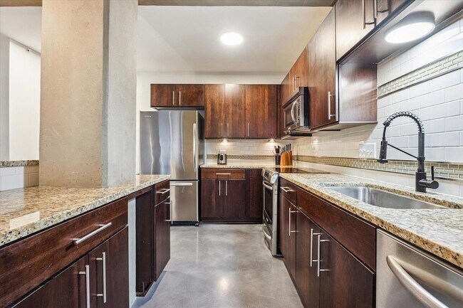 Photo - 800 Brazos St Unit 1002