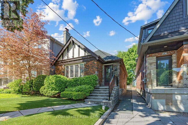 Photo - 138 Castlewood Rd