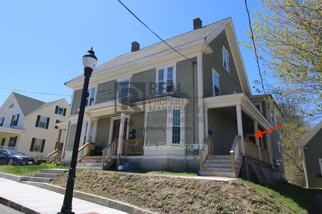 Building Photo - 40 Grove St Unit 2
