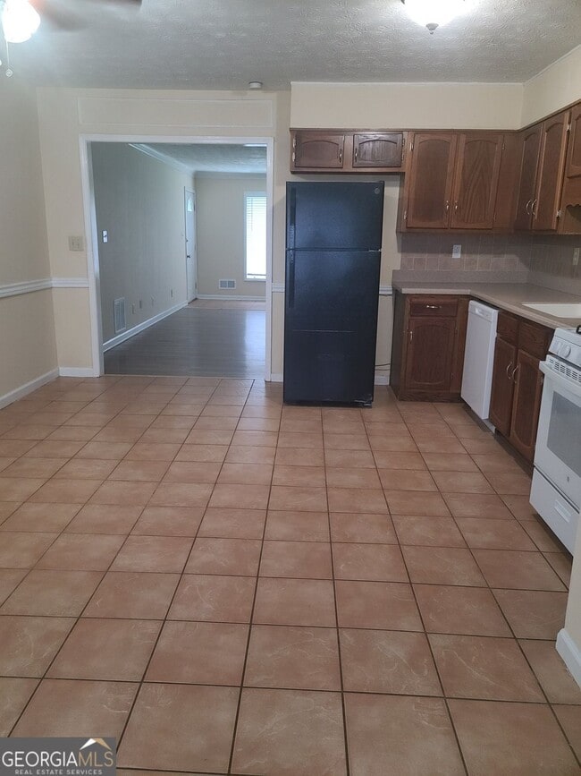 Photo - 2120 Fieldstone View Ct SE