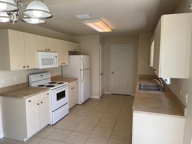 Photo - Spacious 2 Bedroom/2 Bathroom