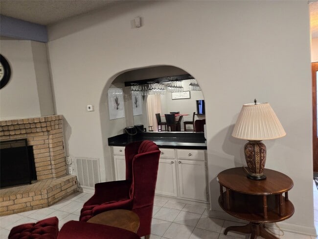Photo - 4111 Knoll Glen Dr