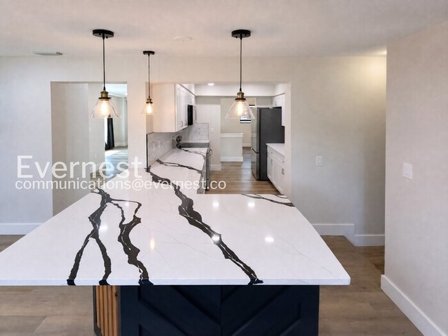 Photo - 5908 S Manhattan Ave
