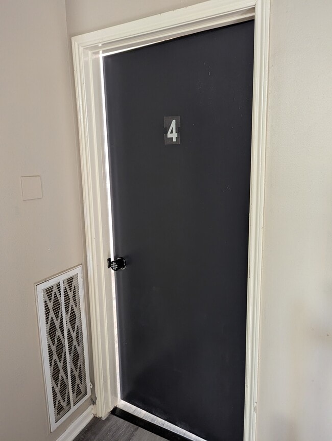 Photo - 13423 Lakecrest Dr