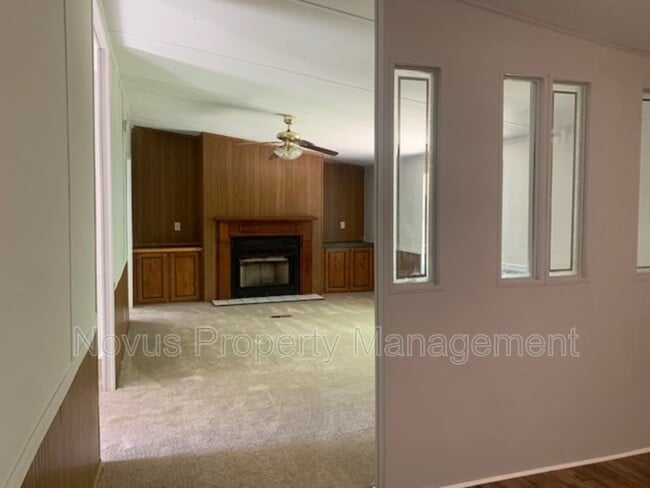Photo - 221 Oakleigh Dr