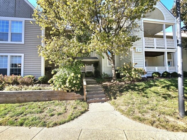 Building Photo - 7660 Willow Point Dr Rental