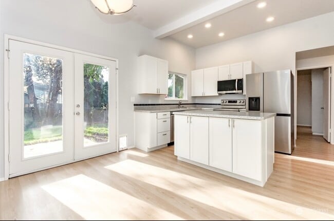 Photo - 10914 108th St SW