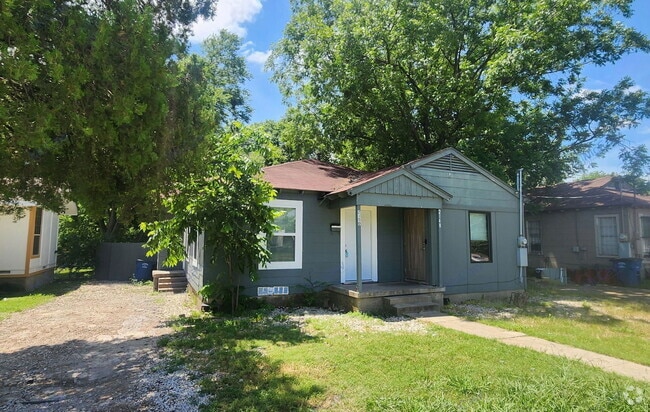 Building Photo - 2150 Stovall Dr Rental