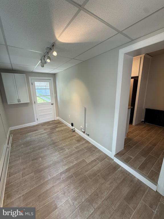 Photo - 412 W 1st St