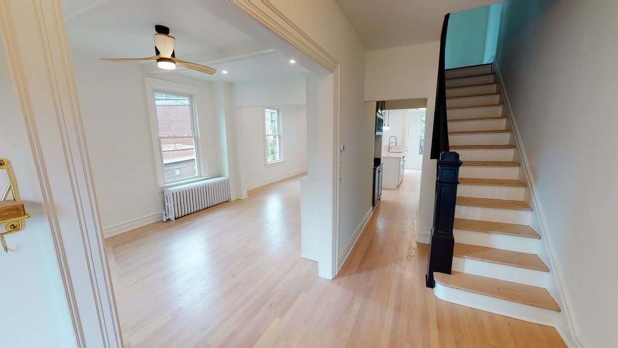 Photo - Charming & Spacious Row Home for Rent in V...