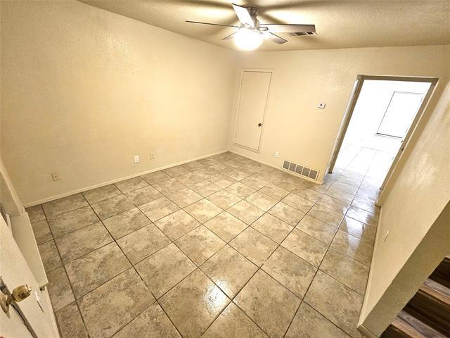 Photo - 724 Bluebonnet Dr