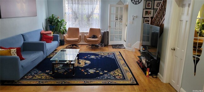 Photo - 32-54-54 78th St