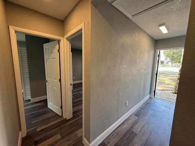 Photo - 2601 Dairy Rd