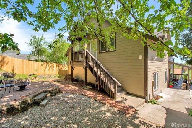 Entrance to 1711 North Callow - 1709 North Callow Avenue Townhome