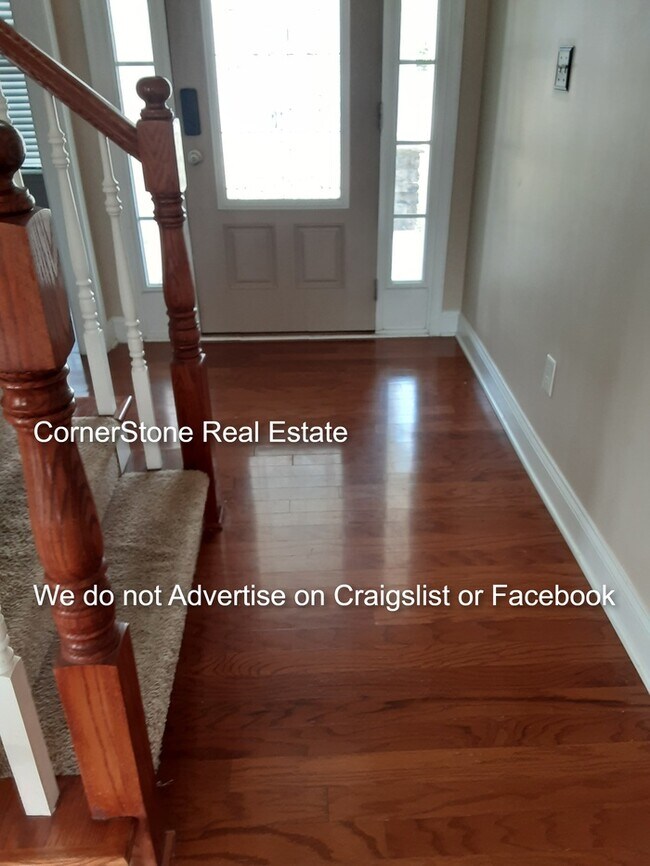 Photo - 190 Trenton Pl