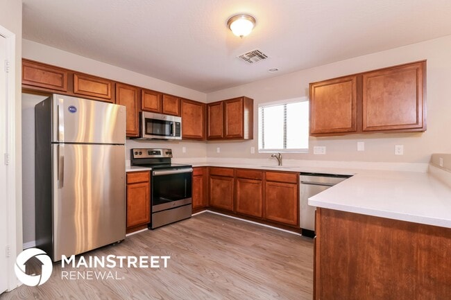 Photo - 12814 W Pershing St