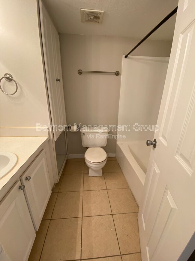 Photo - 126 Blue Point Way