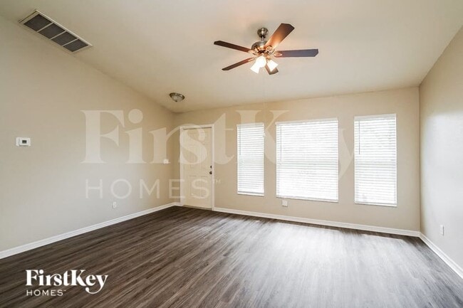 Photo - 149 SE 18th St