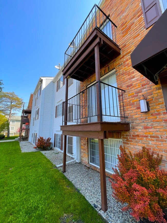 Walnut Creek Apartments