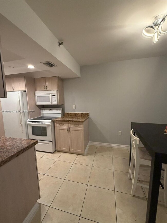 Photo - 17600 N Bay Rd Unit N907