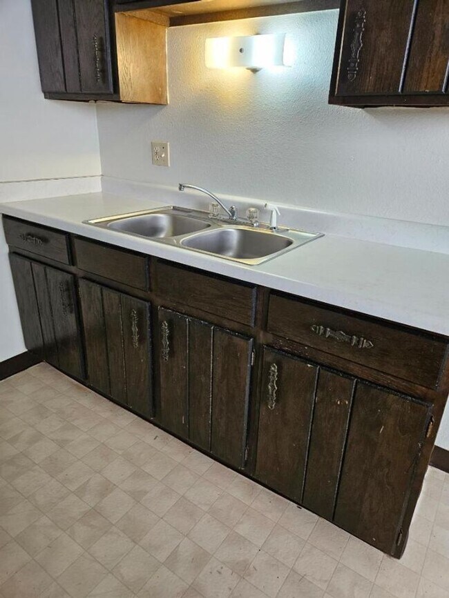 BR2223 Unidad 104 Rental Greeley, CO