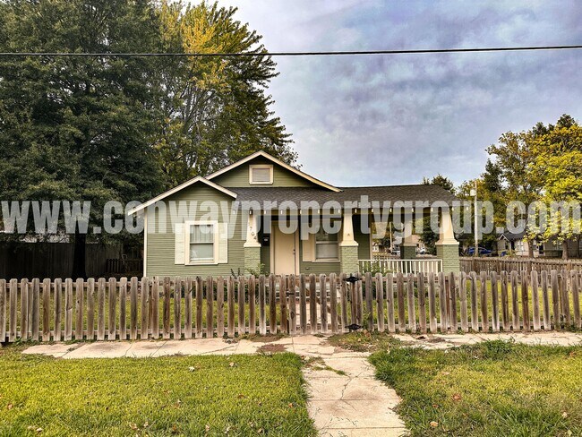 Photo - 1704 Duncan St